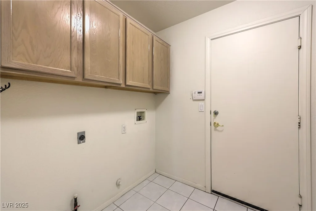 5425 Thomaston, Las Vegas, NV 89122
