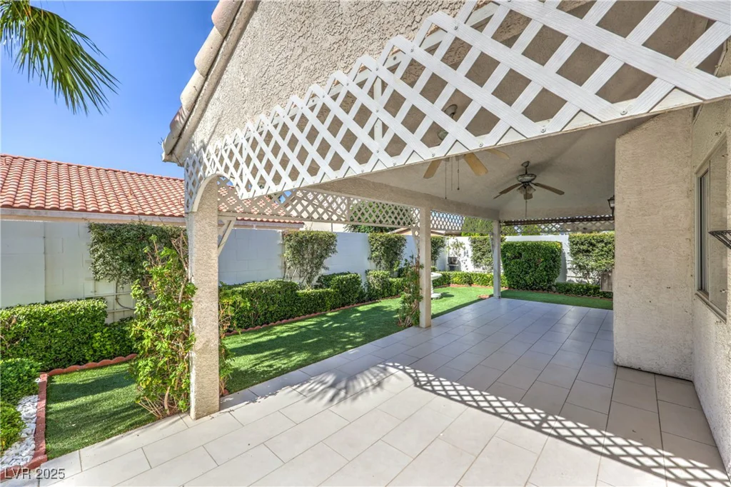 5425 Thomaston, Las Vegas, NV 89122