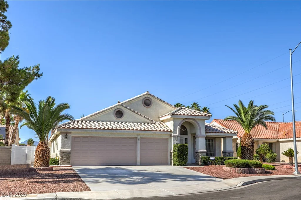 5425 Thomaston, Las Vegas, NV 89122