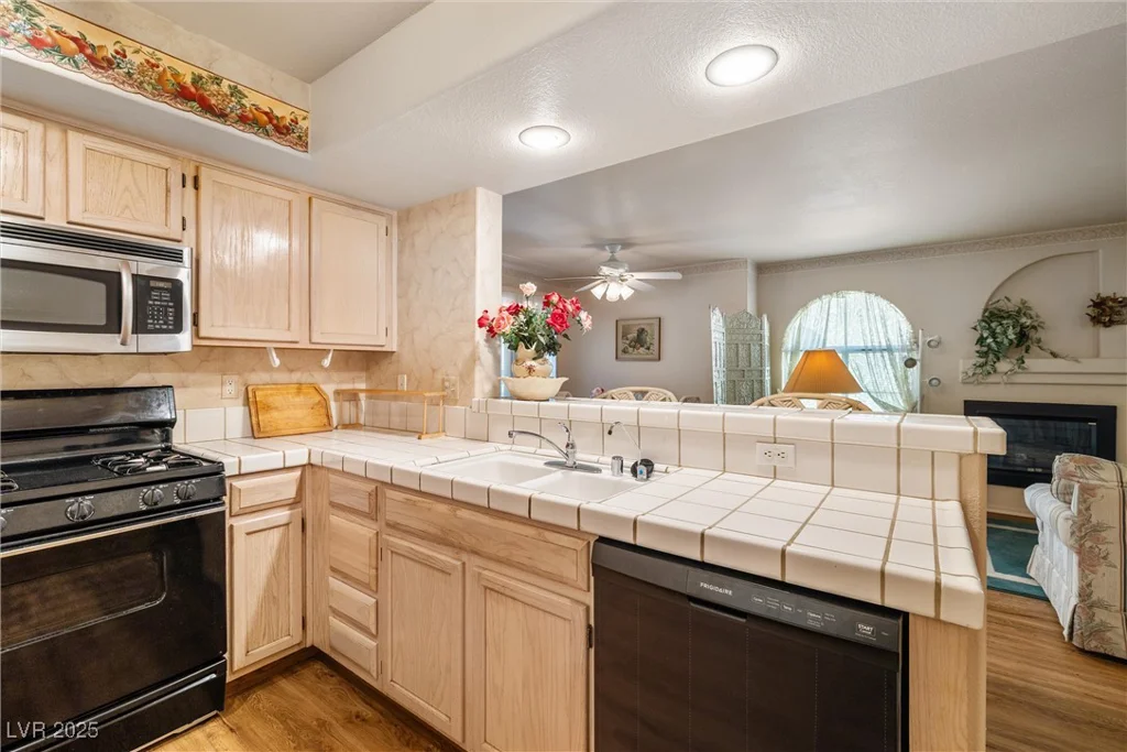 7950 Flamingo, Las Vegas, NV 89147