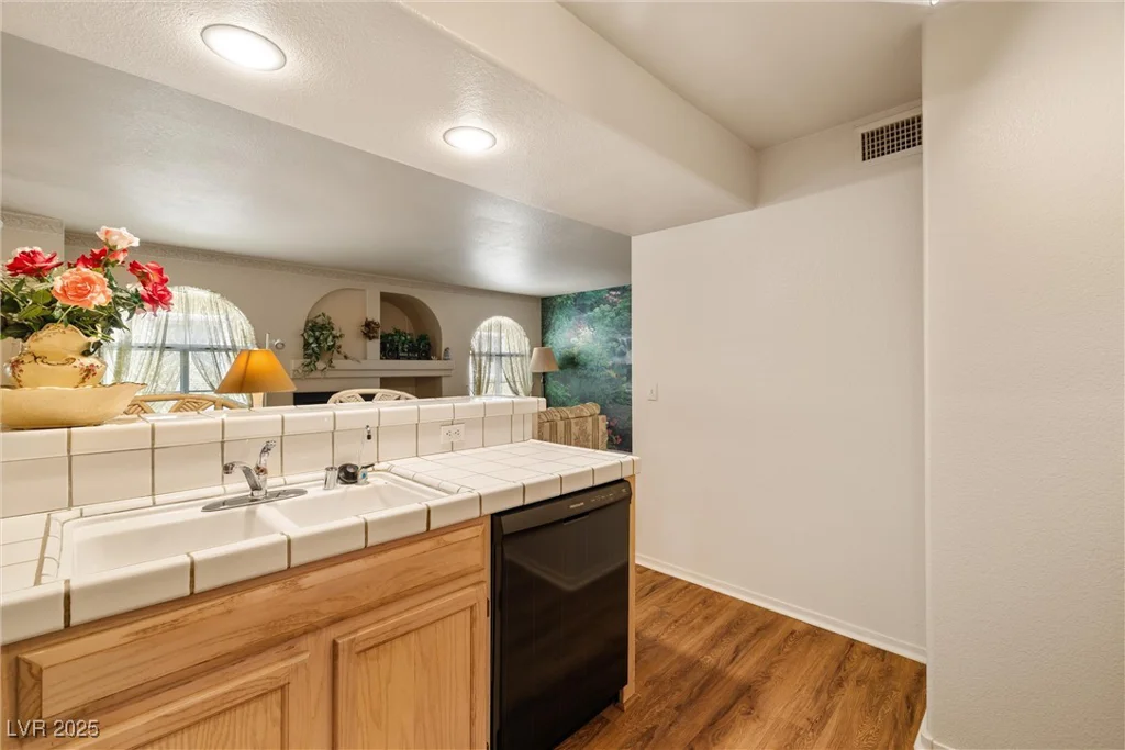 7950 Flamingo, Las Vegas, NV 89147