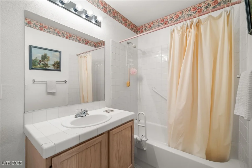 7950 Flamingo, Las Vegas, NV 89147