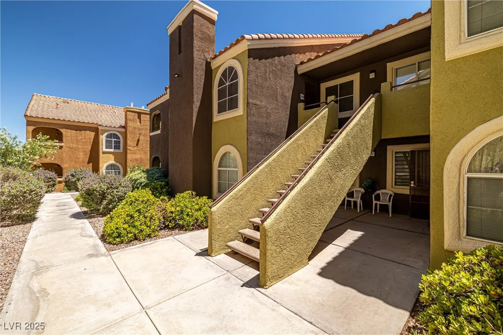 7950 Flamingo, Las Vegas, NV 89147