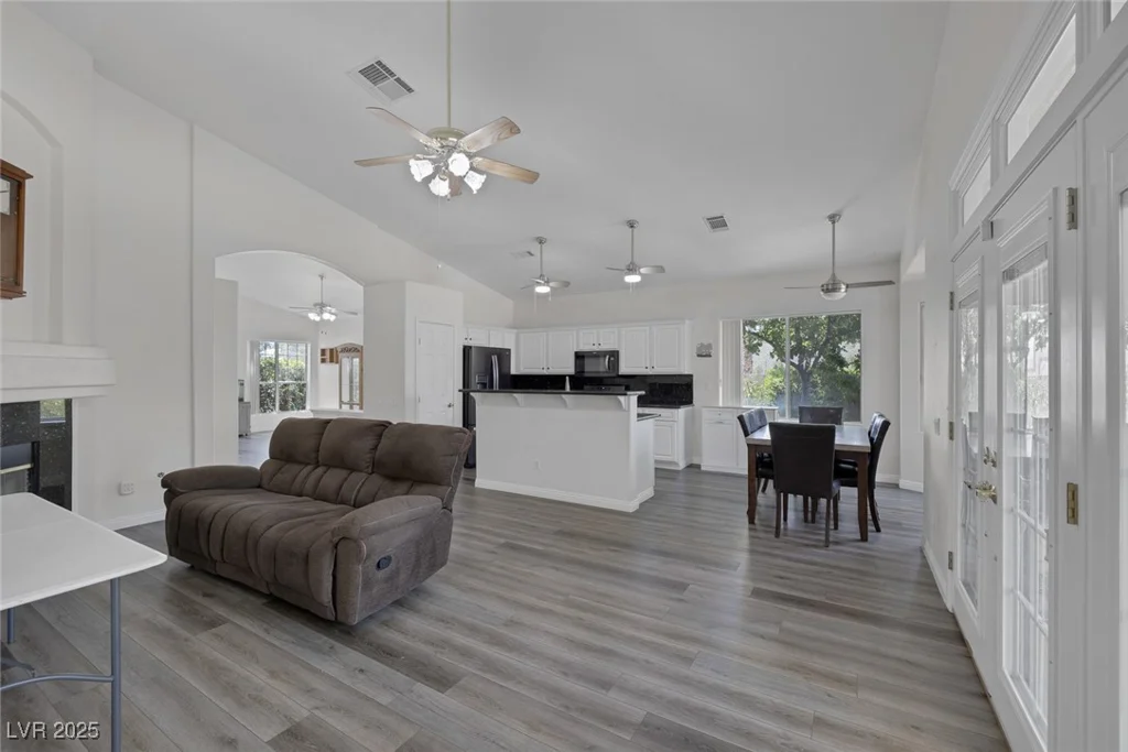 2528 Huber Heights, Las Vegas, NV 89128