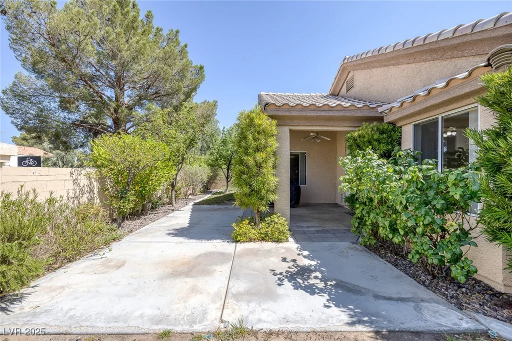 2528 Huber Heights, Las Vegas, NV 89128