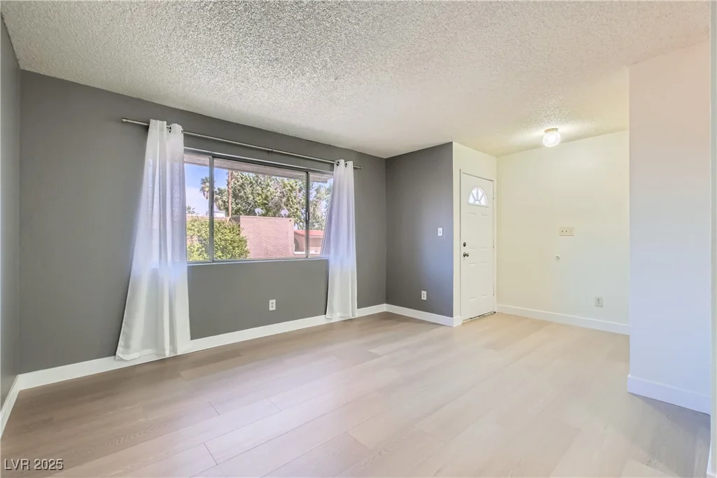 4683 Monterey, Las Vegas, NV 89169