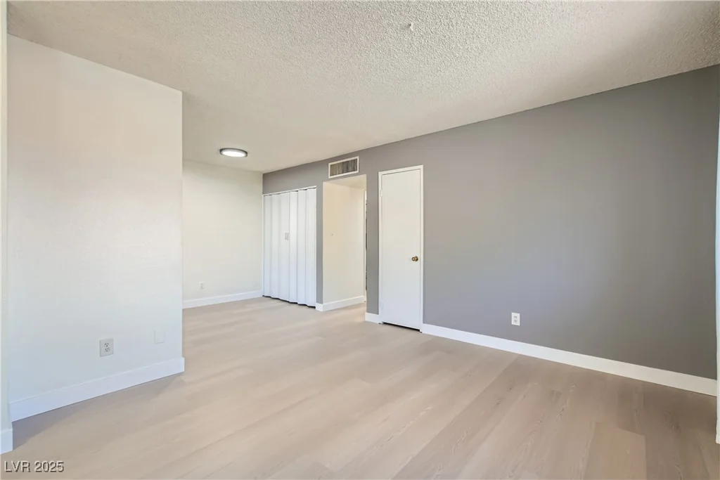 4683 Monterey, Las Vegas, NV 89169