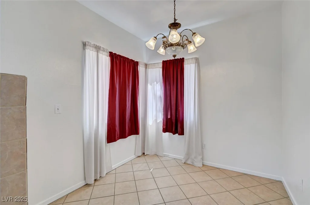 900 Heavenly Hills, Las Vegas, NV 89145