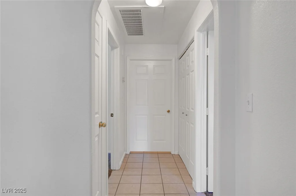900 Heavenly Hills, Las Vegas, NV 89145