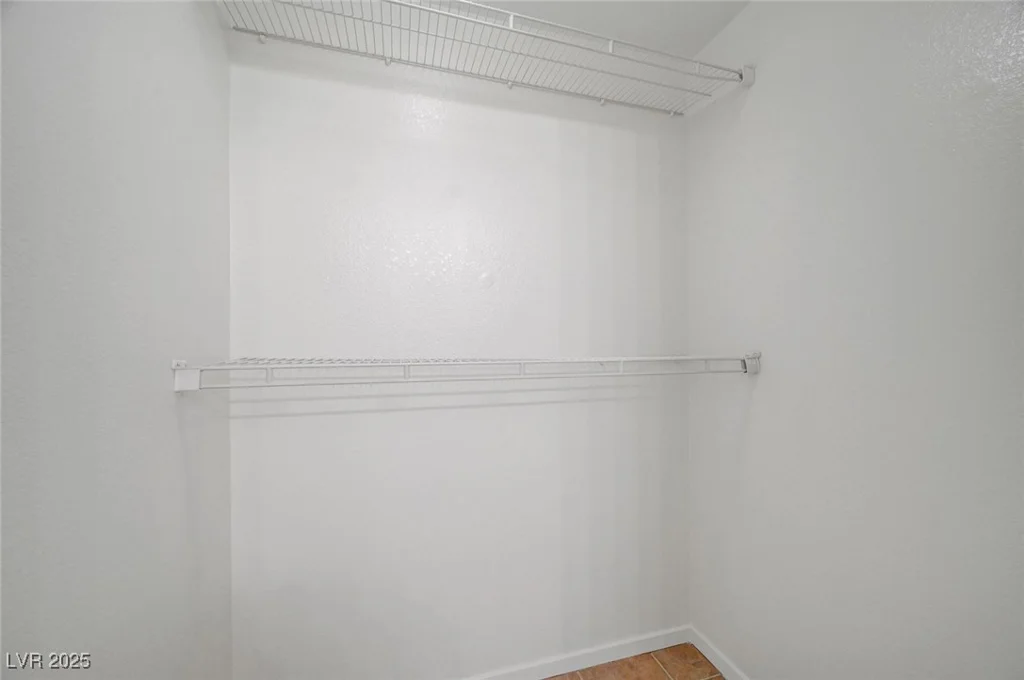 900 Heavenly Hills, Las Vegas, NV 89145