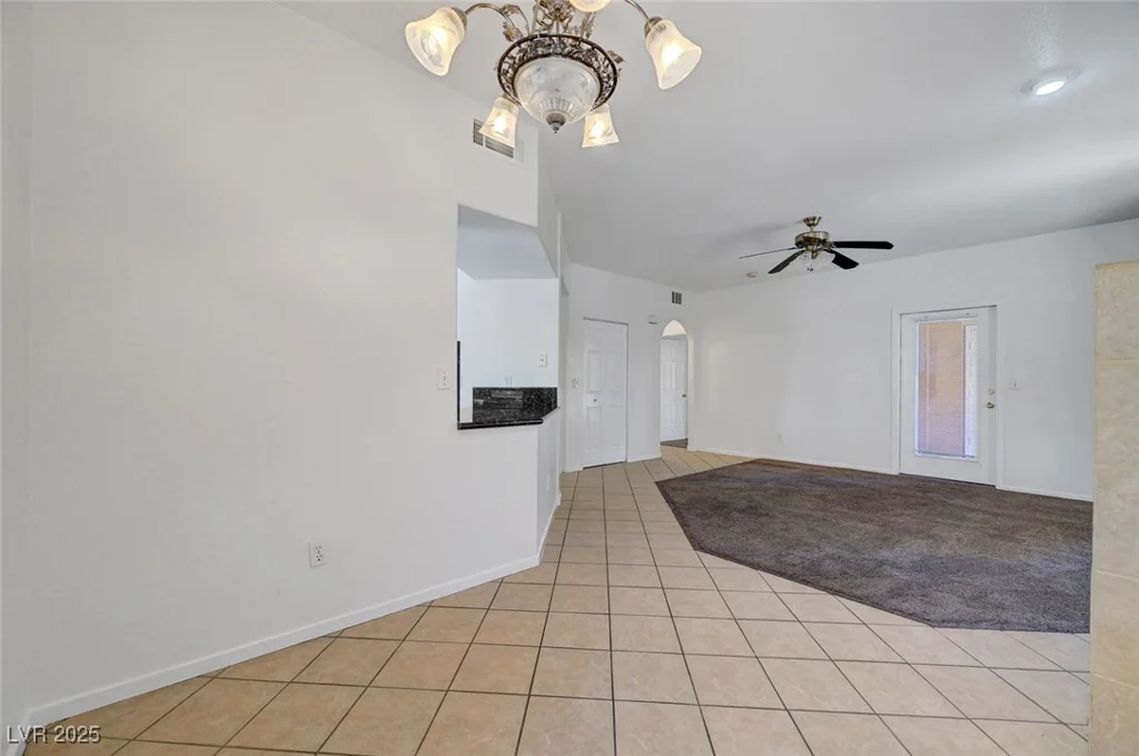 900 Heavenly Hills, Las Vegas, NV 89145