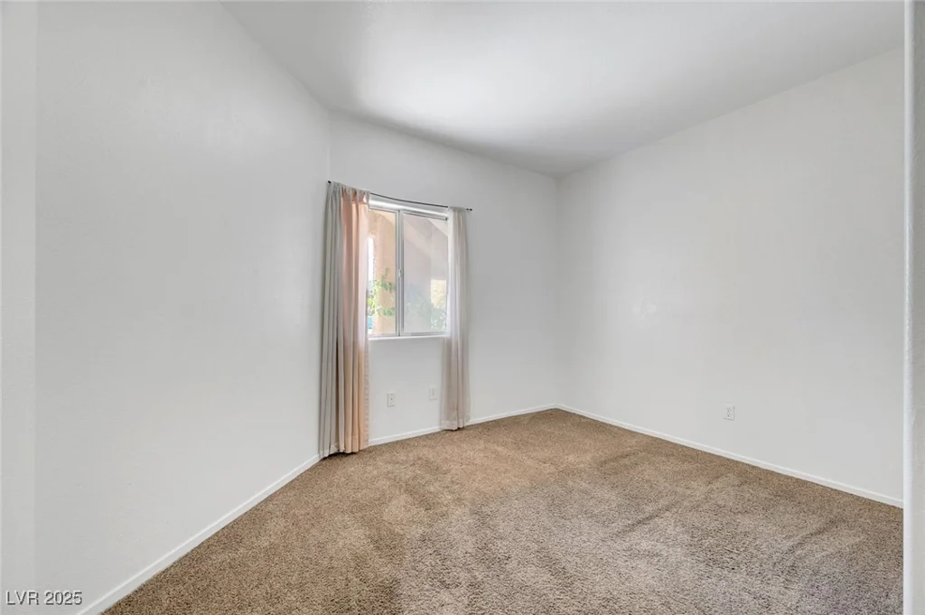 900 Heavenly Hills, Las Vegas, NV 89145