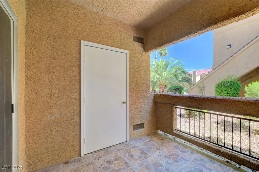 900 Heavenly Hills, Las Vegas, NV 89145