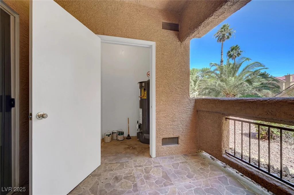 900 Heavenly Hills, Las Vegas, NV 89145