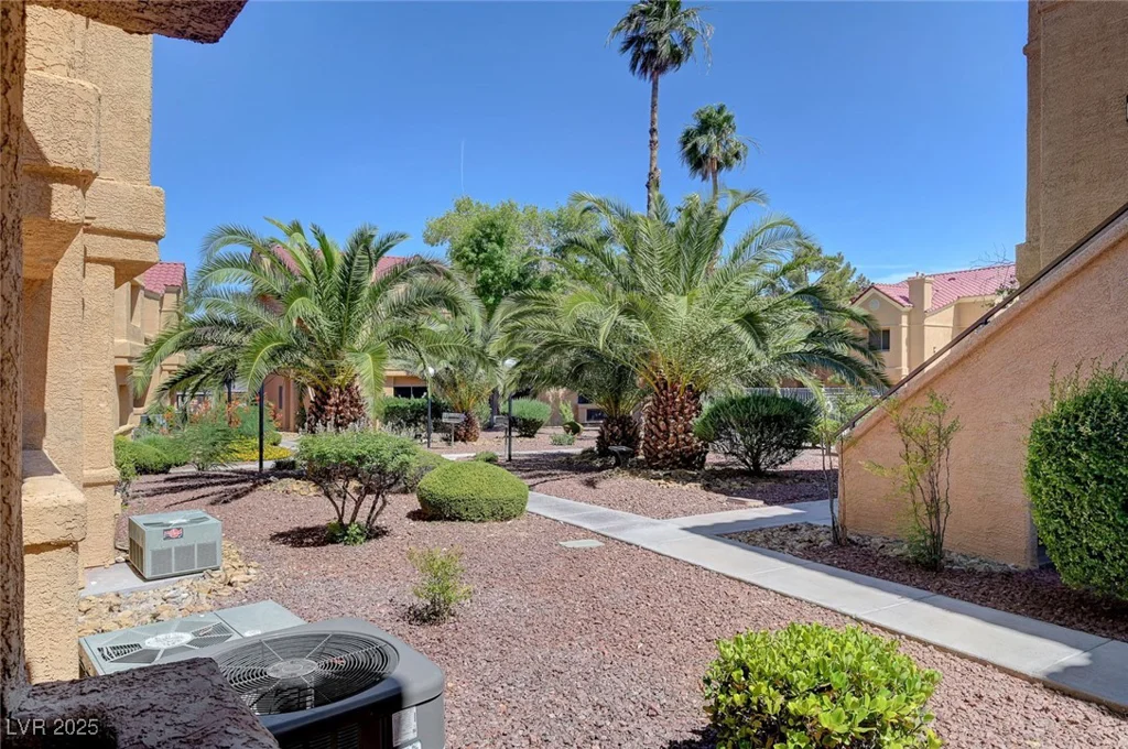 900 Heavenly Hills, Las Vegas, NV 89145