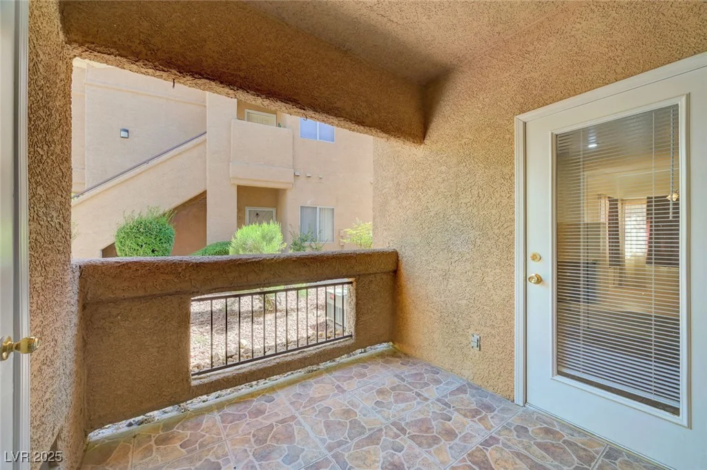 900 Heavenly Hills, Las Vegas, NV 89145