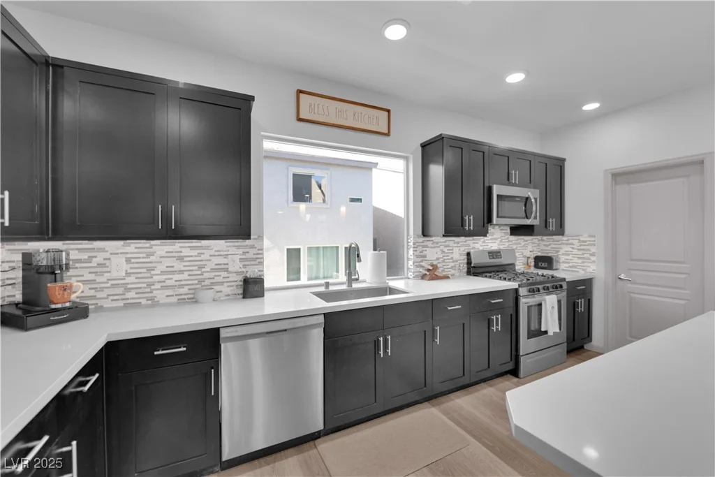 8072 Haywood Estate, Las Vegas, NV 89113