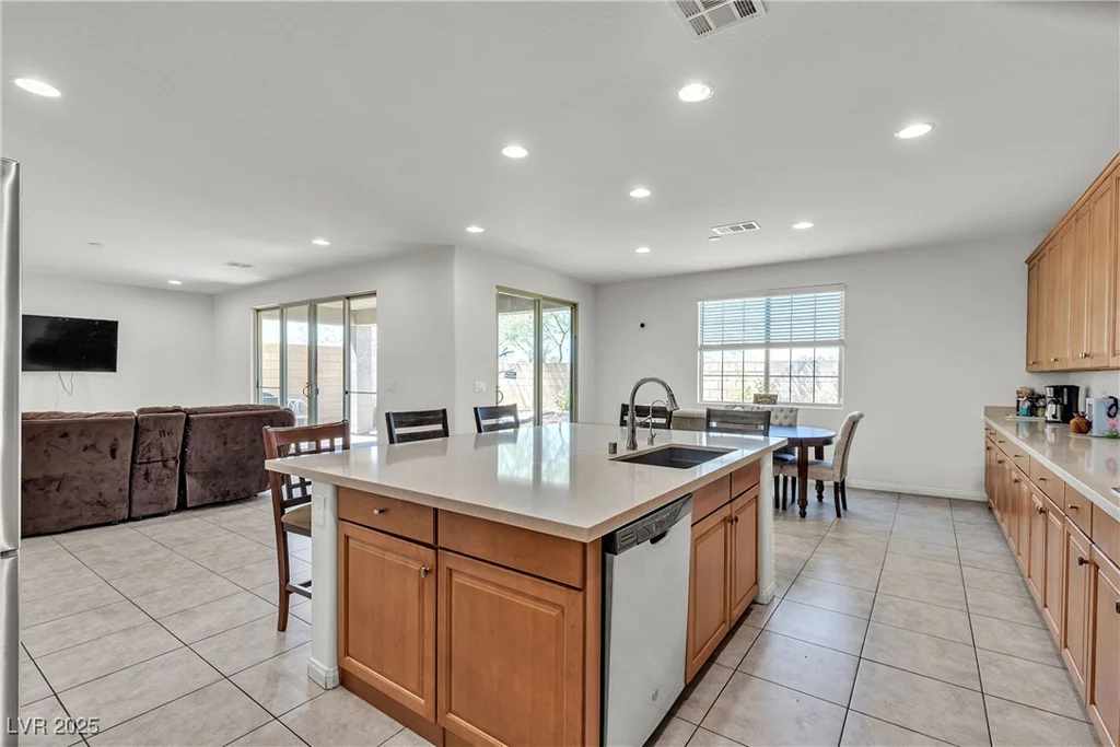 6370 Ava Ridge, Las Vegas, NV 89141