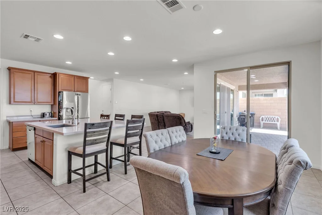 6370 Ava Ridge, Las Vegas, NV 89141