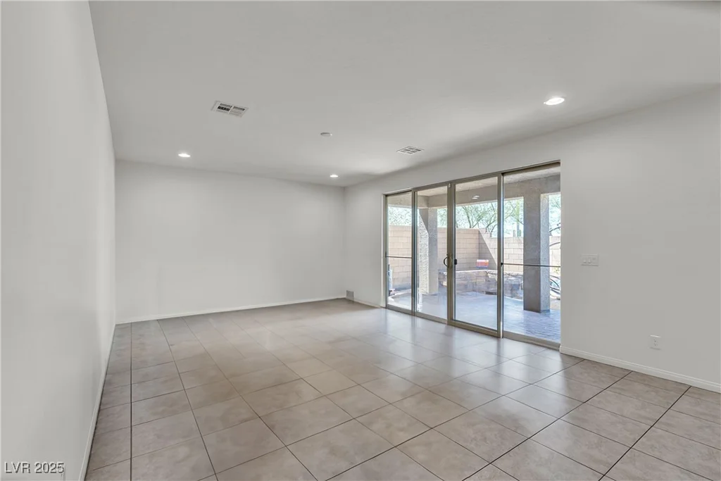 6370 Ava Ridge, Las Vegas, NV 89141