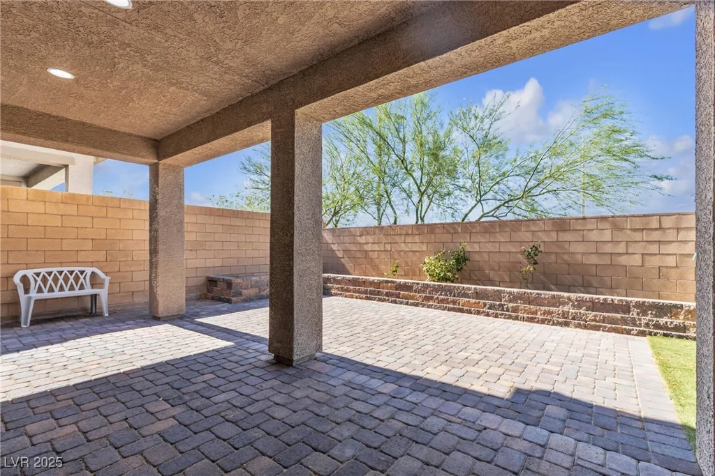 6370 Ava Ridge, Las Vegas, NV 89141