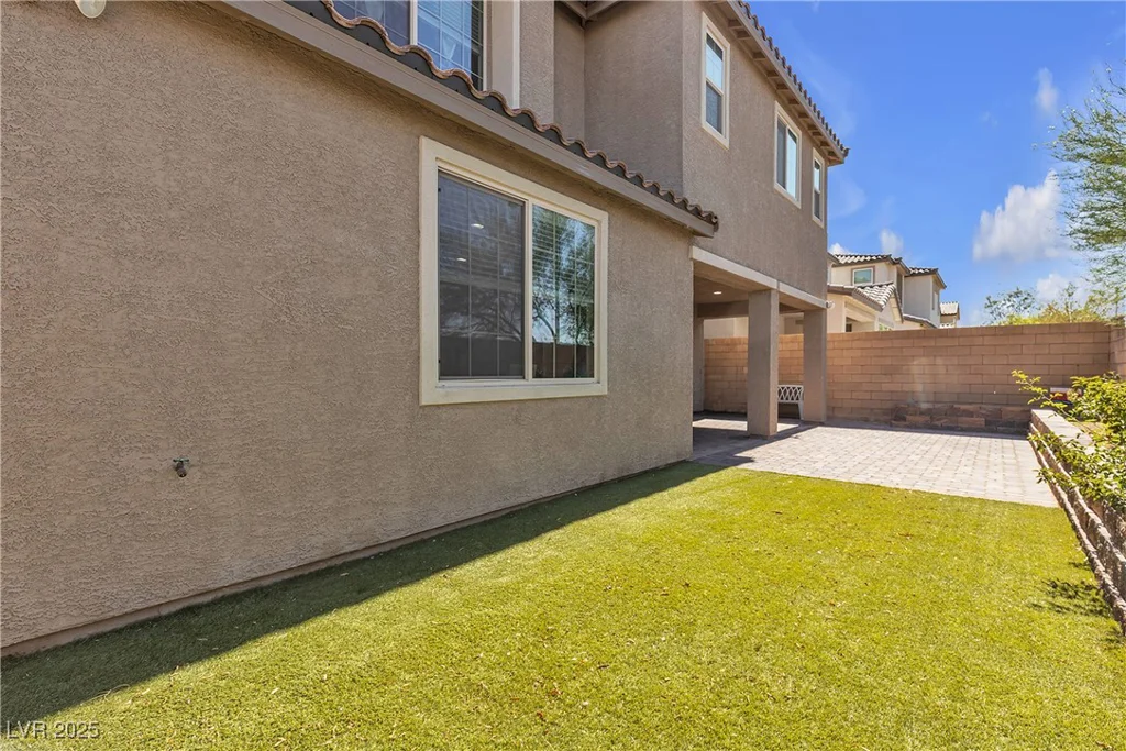 6370 Ava Ridge, Las Vegas, NV 89141