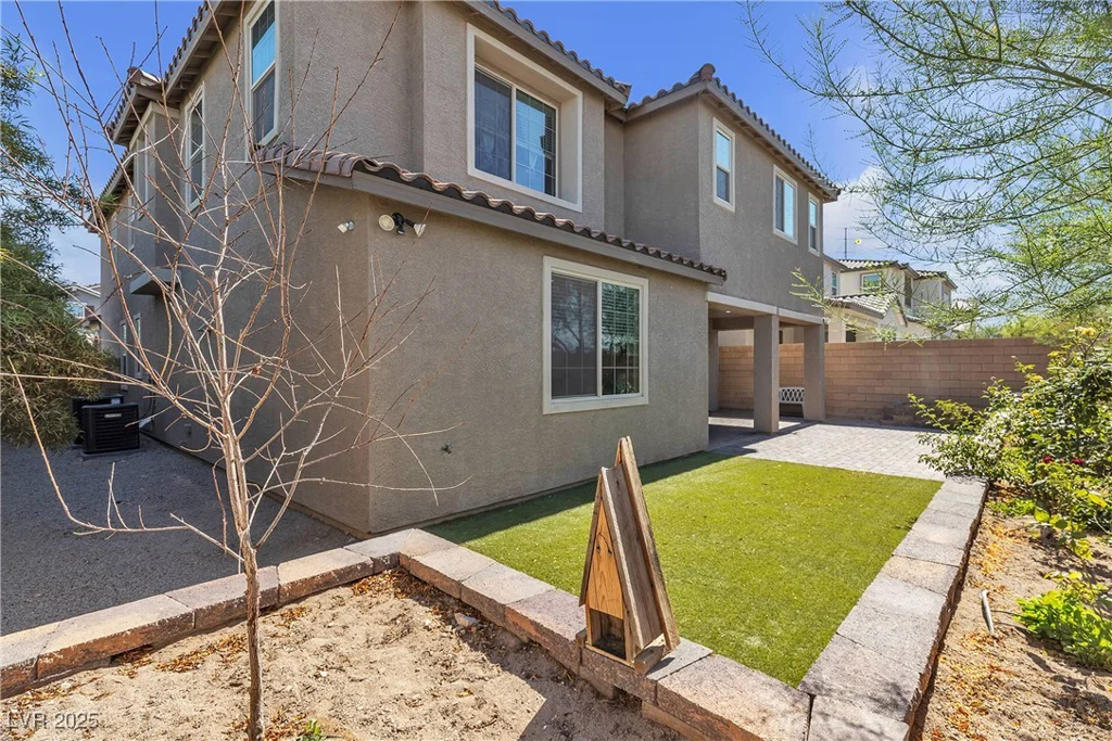 6370 Ava Ridge, Las Vegas, NV 89141