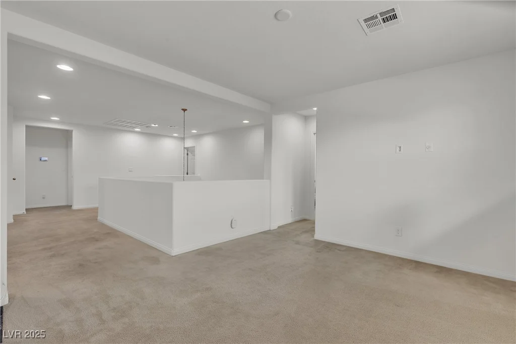 6370 Ava Ridge, Las Vegas, NV 89141