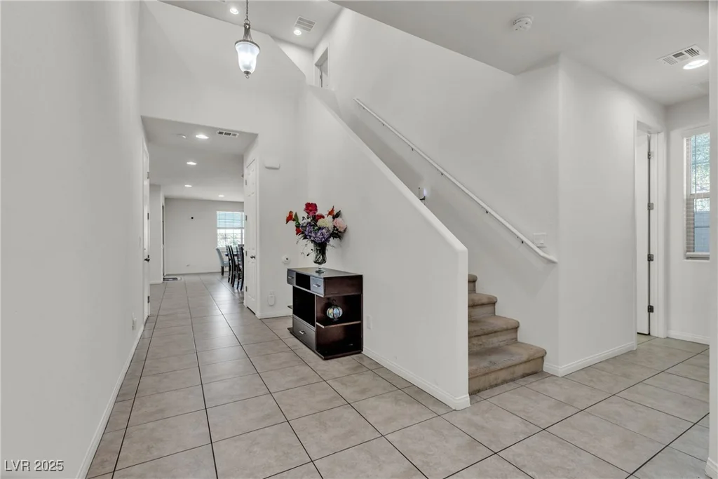 6370 Ava Ridge, Las Vegas, NV 89141