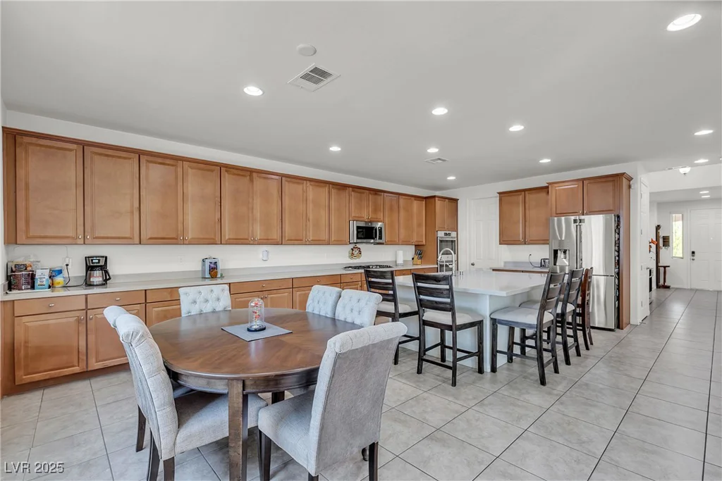 6370 Ava Ridge, Las Vegas, NV 89141