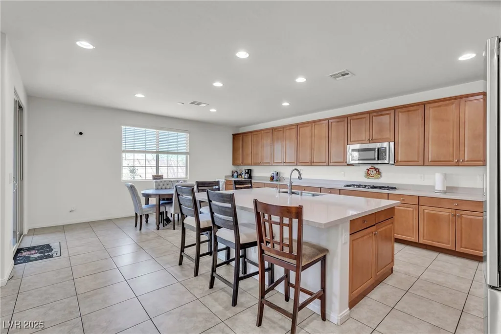 6370 Ava Ridge, Las Vegas, NV 89141