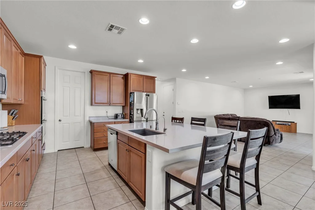 6370 Ava Ridge, Las Vegas, NV 89141