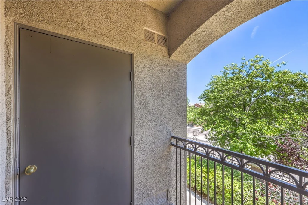 9050 Warm Springs, Las Vegas, NV 89148