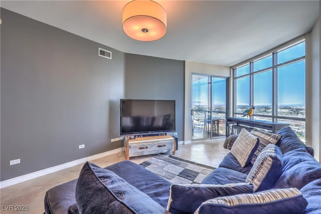 200 Sahara, Las Vegas, NV 89102