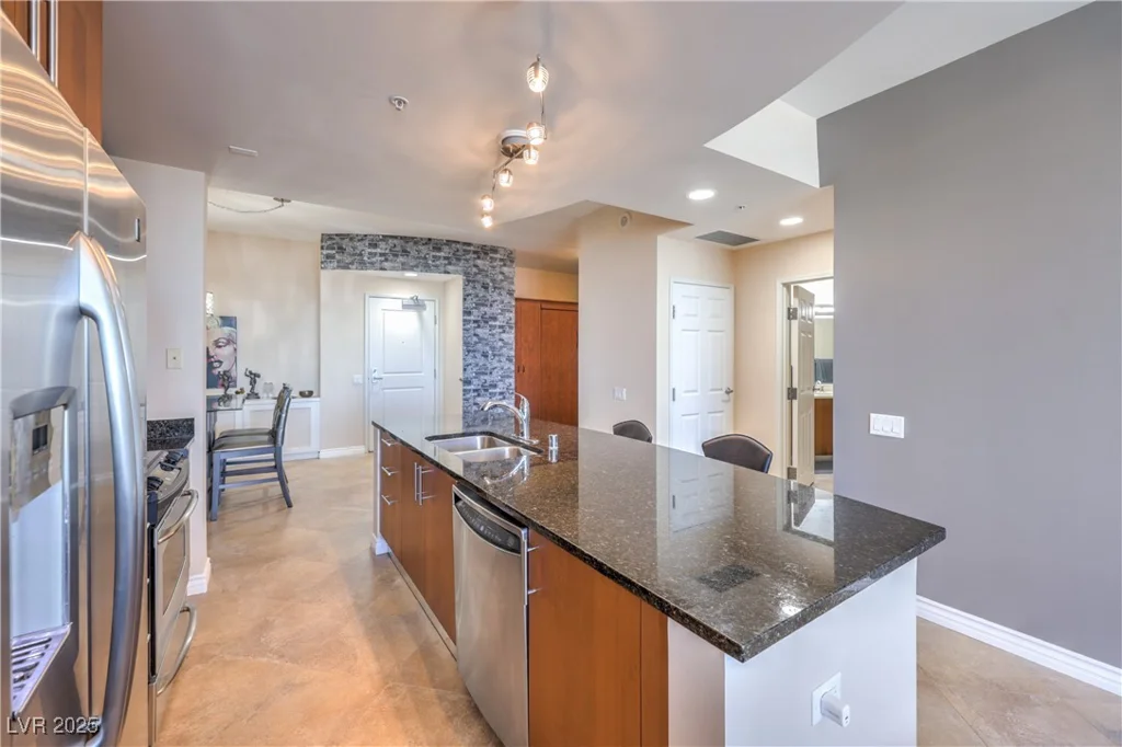 200 Sahara, Las Vegas, NV 89102