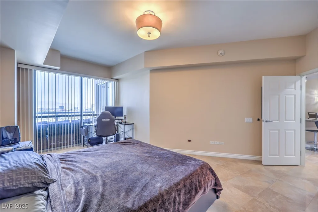 200 Sahara, Las Vegas, NV 89102