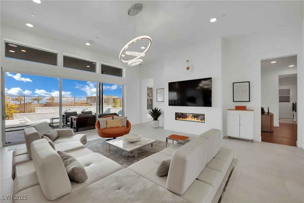 818 Calluna, Las Vegas, NV 89138