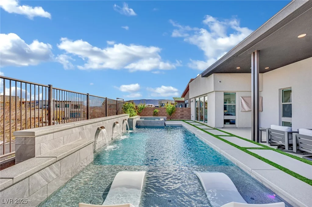 818 Calluna, Las Vegas, NV 89138