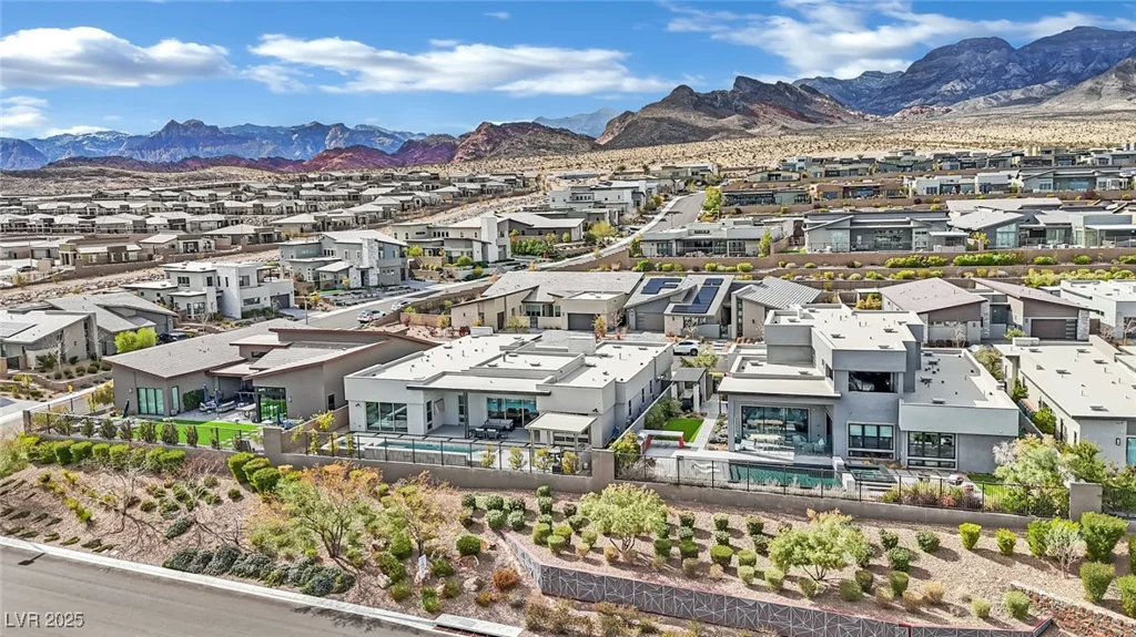 818 Calluna, Las Vegas, NV 89138