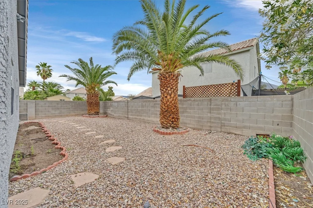 5820 Royal Castle, Las Vegas, NV 89130