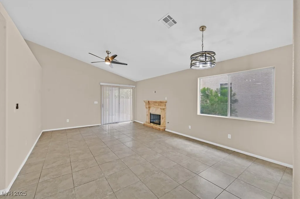 5820 Royal Castle, Las Vegas, NV 89130