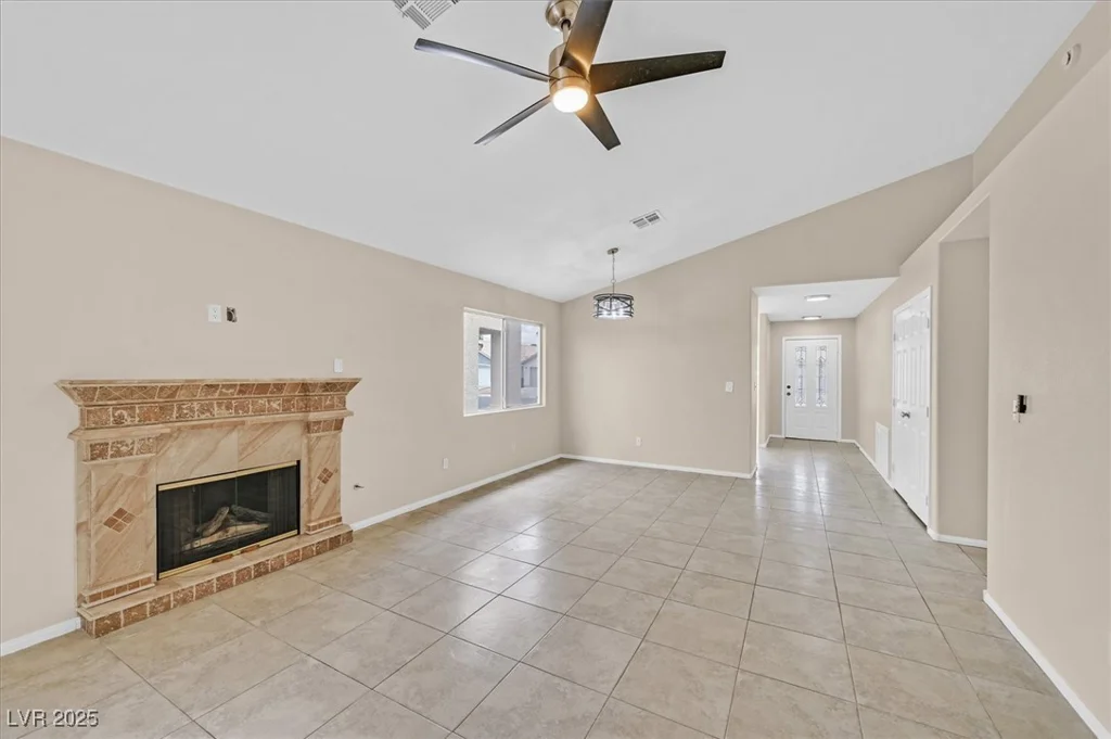 5820 Royal Castle, Las Vegas, NV 89130