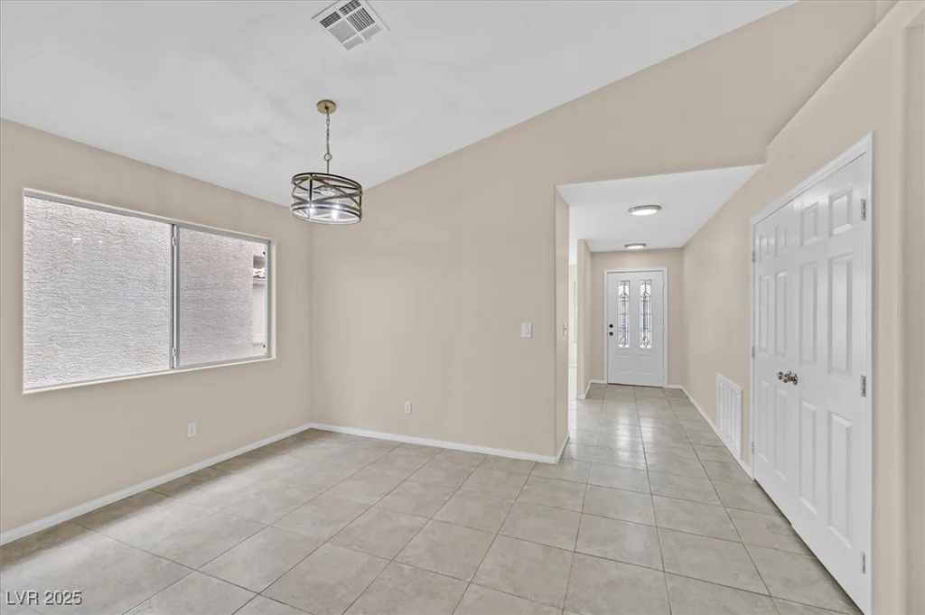 5820 Royal Castle, Las Vegas, NV 89130