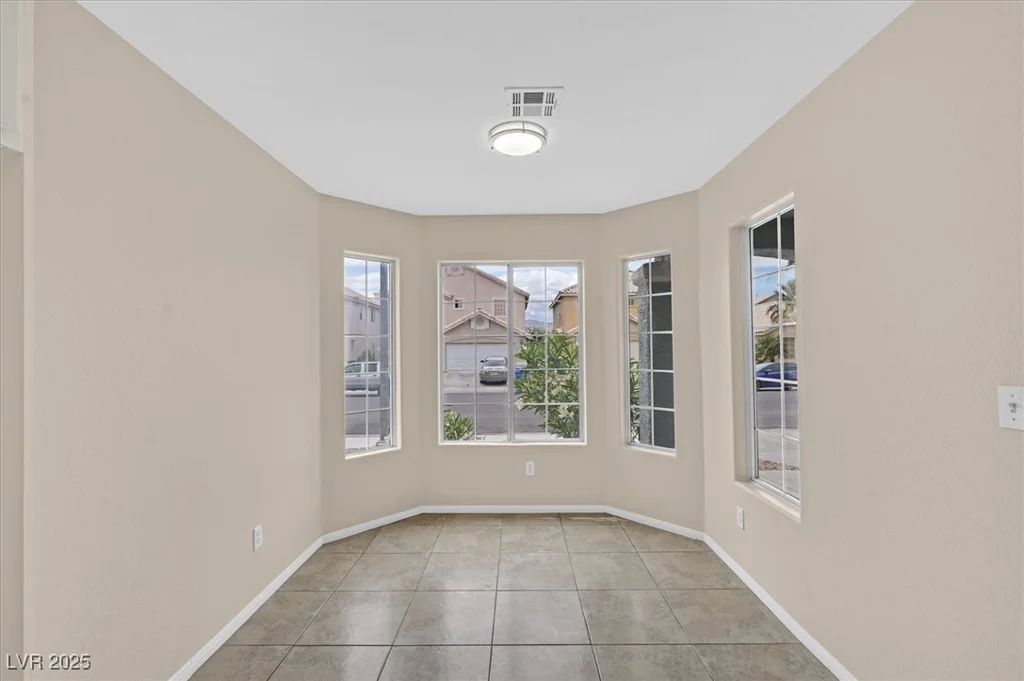 5820 Royal Castle, Las Vegas, NV 89130
