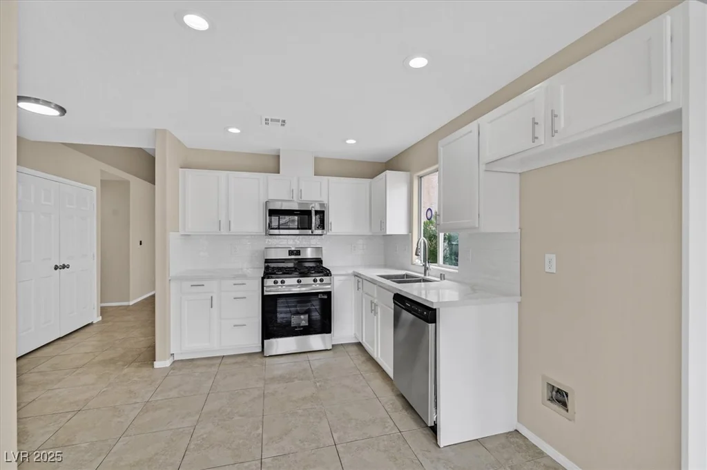 5820 Royal Castle, Las Vegas, NV 89130