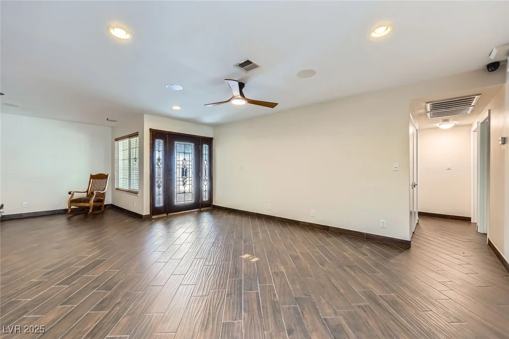 3557 Wayne, Las Vegas, NV 89121