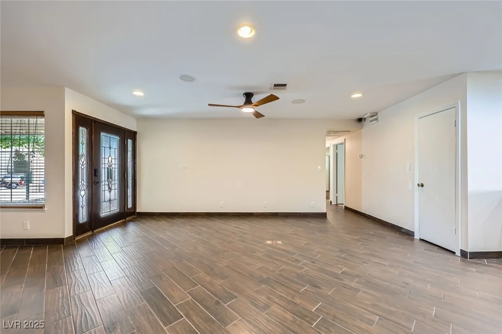 3557 Wayne, Las Vegas, NV 89121