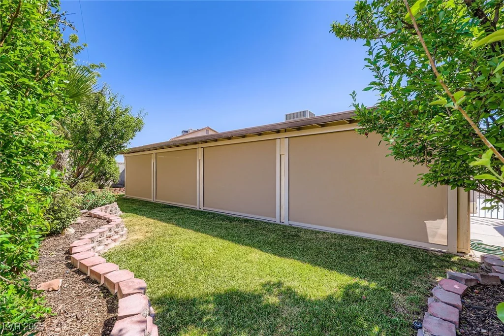 3557 Wayne, Las Vegas, NV 89121