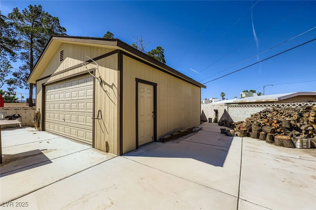 3557 Wayne, Las Vegas, NV 89121