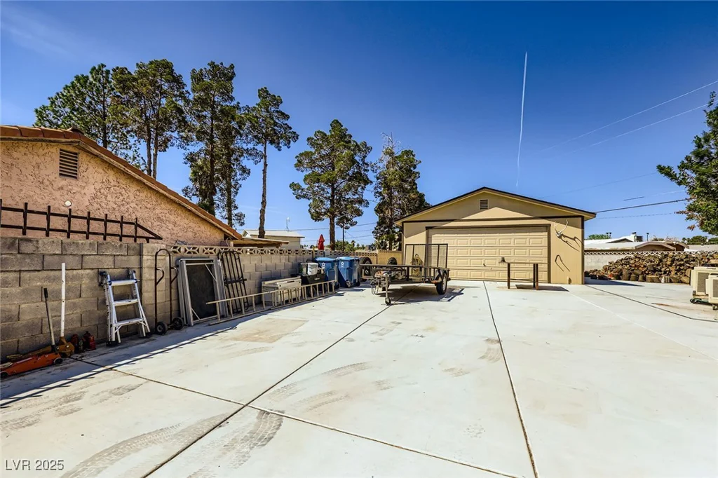 3557 Wayne, Las Vegas, NV 89121